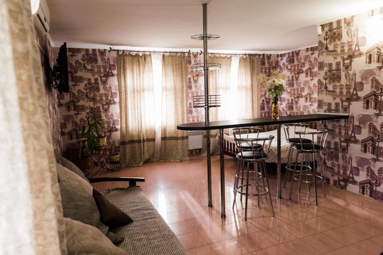Golden Park Apartments Umanʼ 外观 照片
