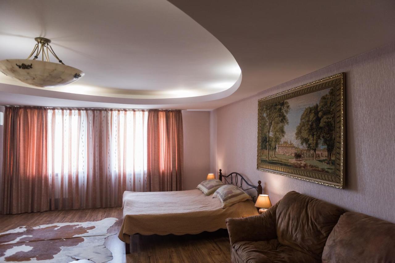 Golden Park Apartments Umanʼ 外观 照片