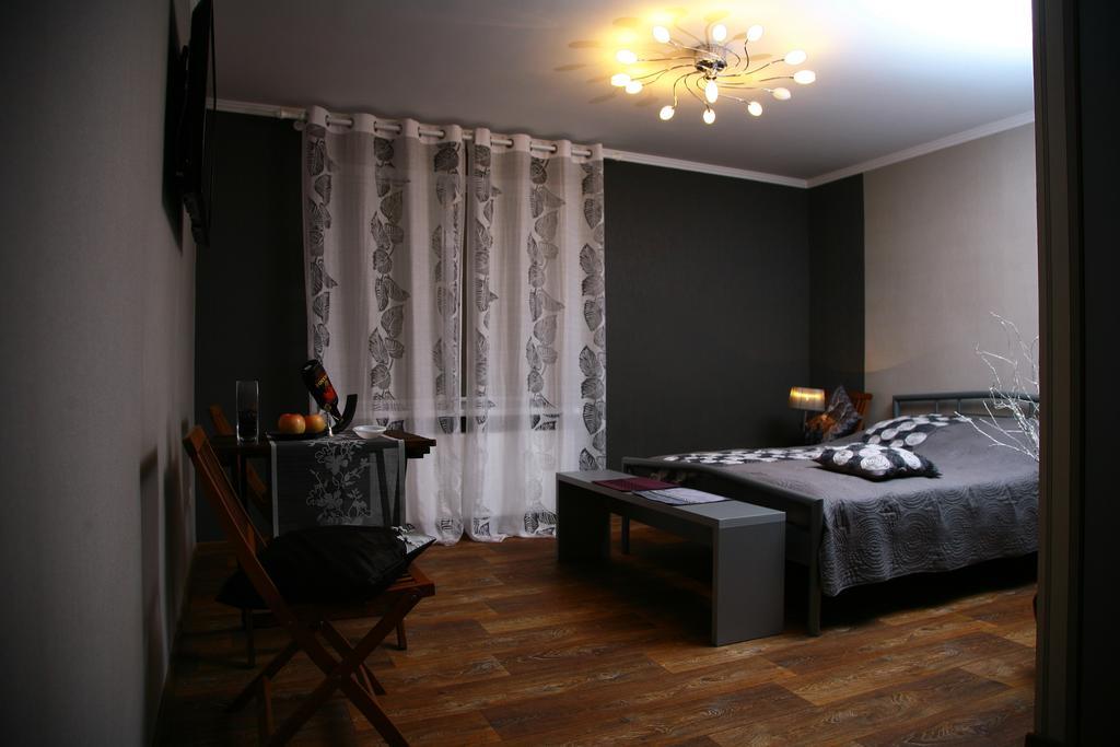 Golden Park Apartments Umanʼ 外观 照片