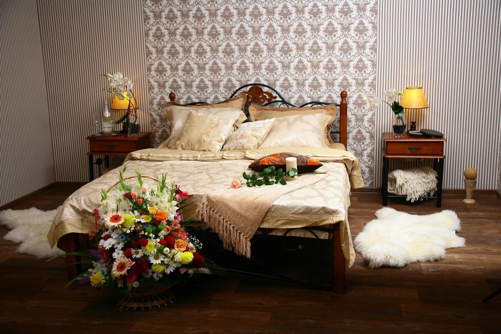 Golden Park Apartments Umanʼ 外观 照片